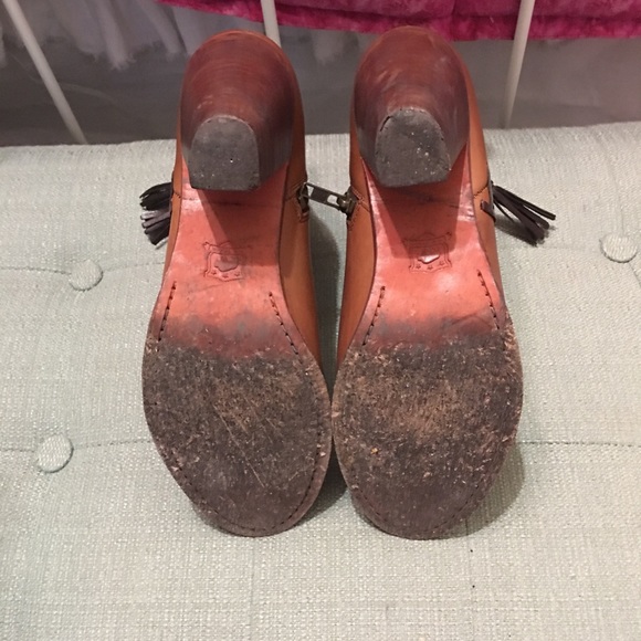 Trask. Booties with tassels and stitching - Picture 4 of 7